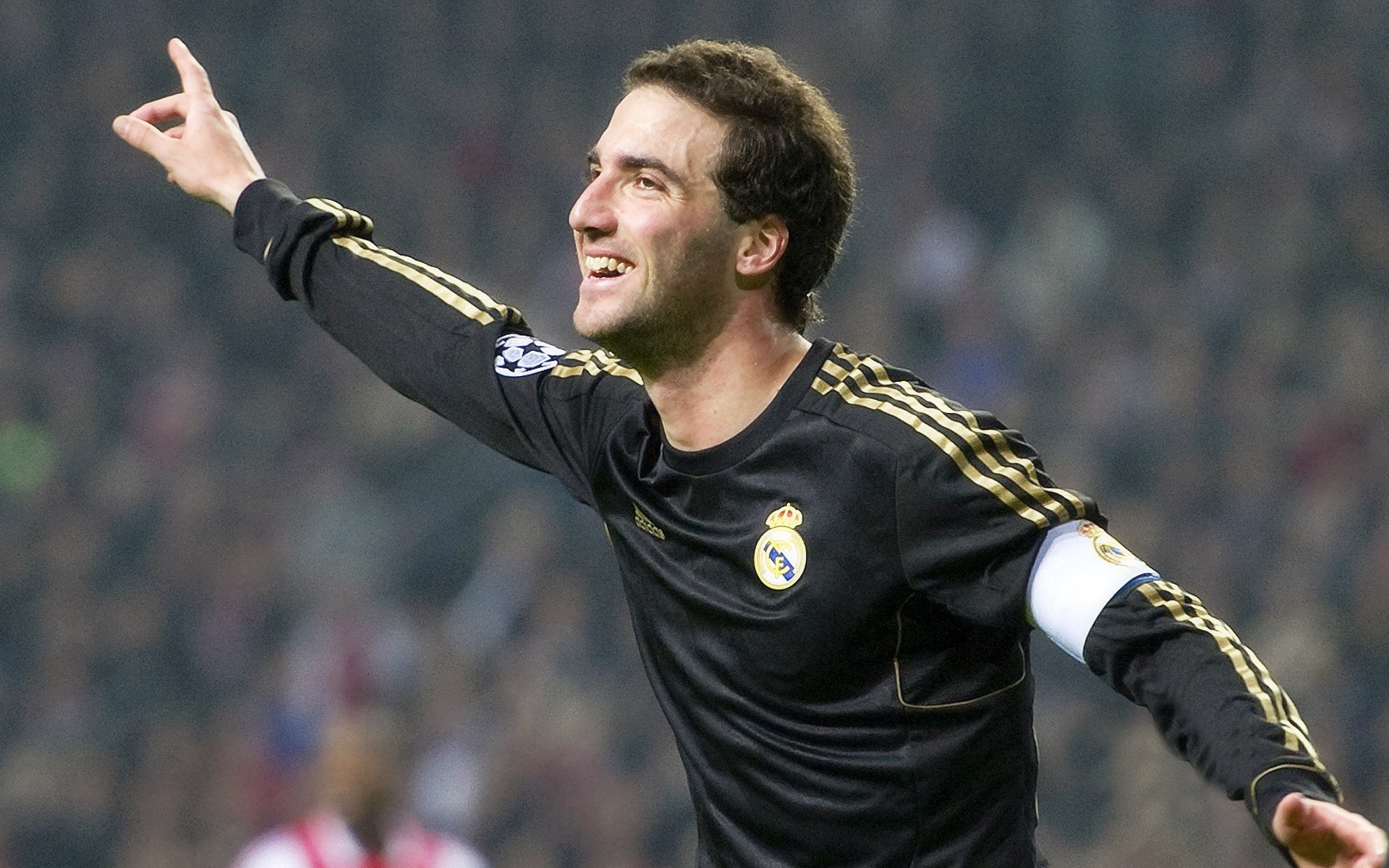 法甲积分争夺:巴黎冲击联赛冠军,竞争激烈,法甲巴黎首发名单